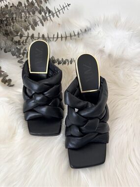 NWOT zara padded black heels